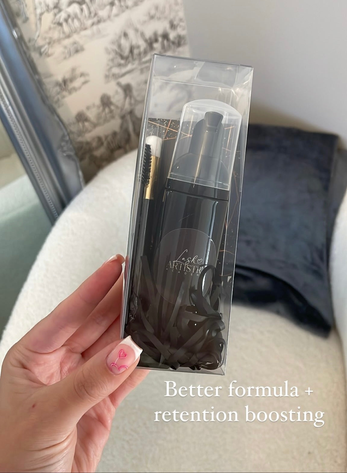 Retention boosting lash cleanser